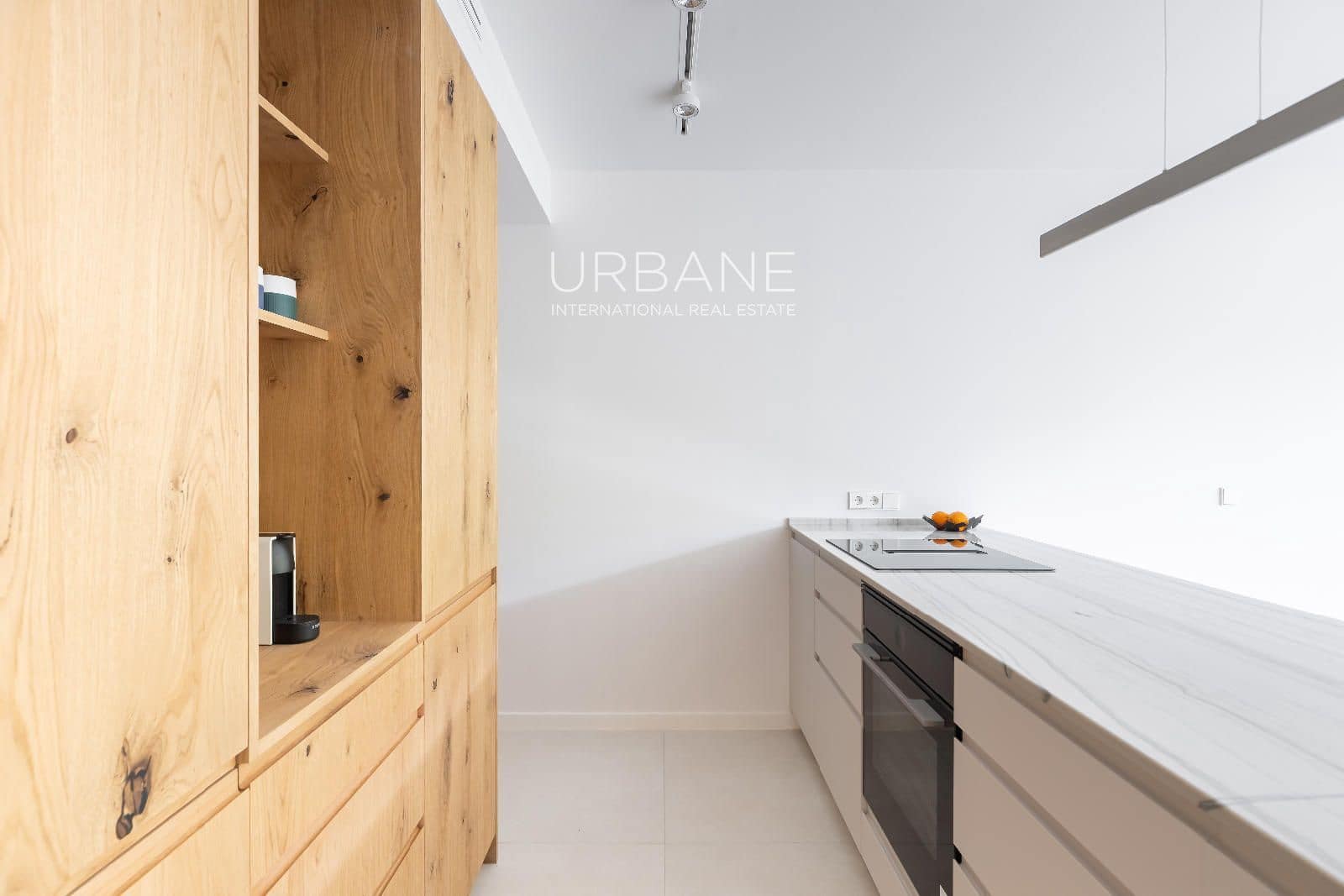 3 bedroom Flat for sale in Barcelona city with garage - € 895,000 (Ref: 9829769)