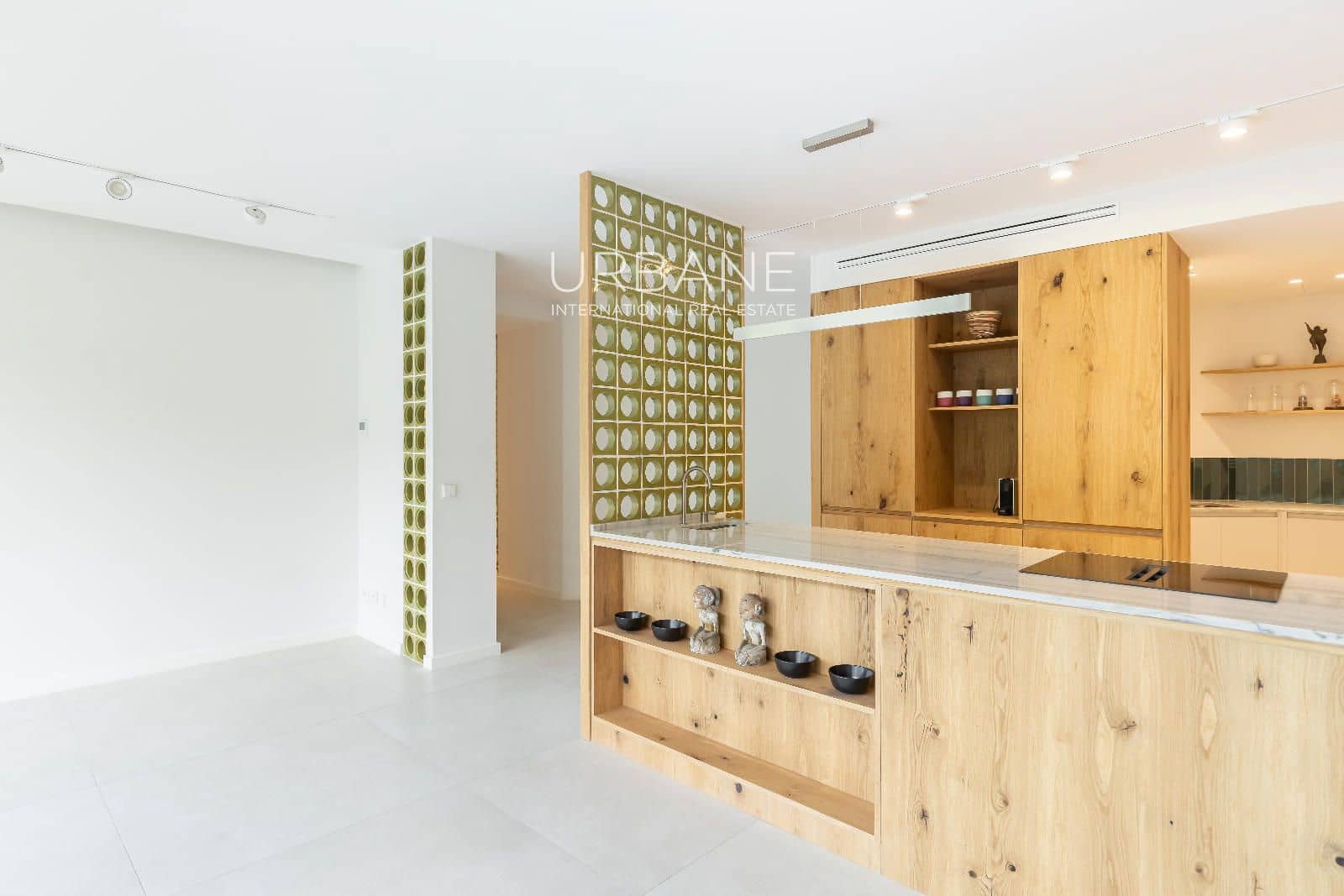 3 bedroom Flat for sale in Barcelona city with garage - € 895,000 (Ref: 9829769)