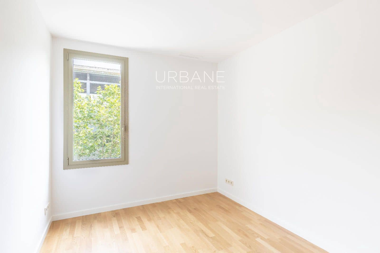 3 bedroom Flat for sale in Barcelona city with garage - € 895,000 (Ref: 9829769)