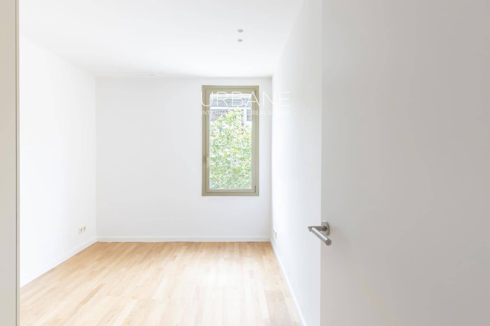 3 bedroom Flat for sale in Barcelona city with garage - € 895,000 (Ref: 9829769)