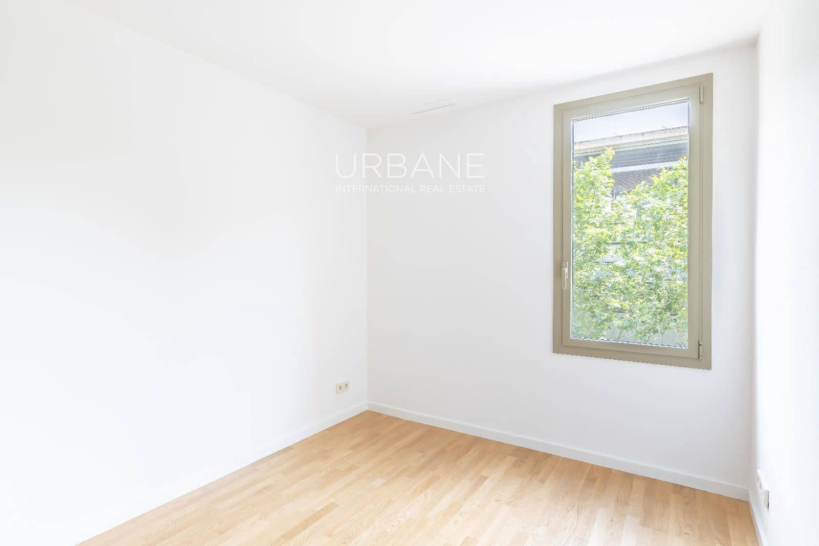 3 bedroom Flat for sale in Barcelona city with garage - € 895,000 (Ref: 9829769)