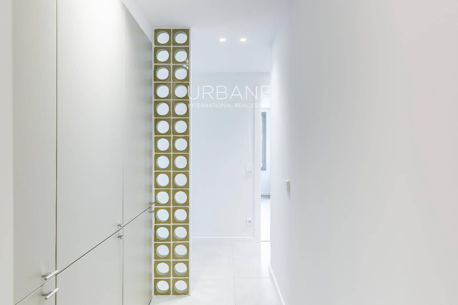3 bedroom Flat for sale in Barcelona city with garage - € 895,000 (Ref: 9829769)
