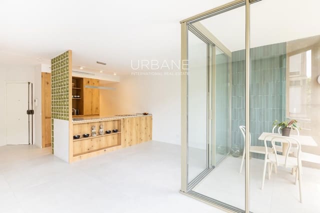 3 bedroom Flat for sale in Sant Antoni, Barcelona city with garage - € 895,000 (Ref: 9829769)