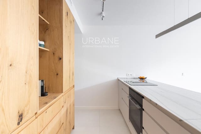 3 bedroom Flat for sale in Sant Antoni, Barcelona city with garage - € 895,000 (Ref: 9829769)