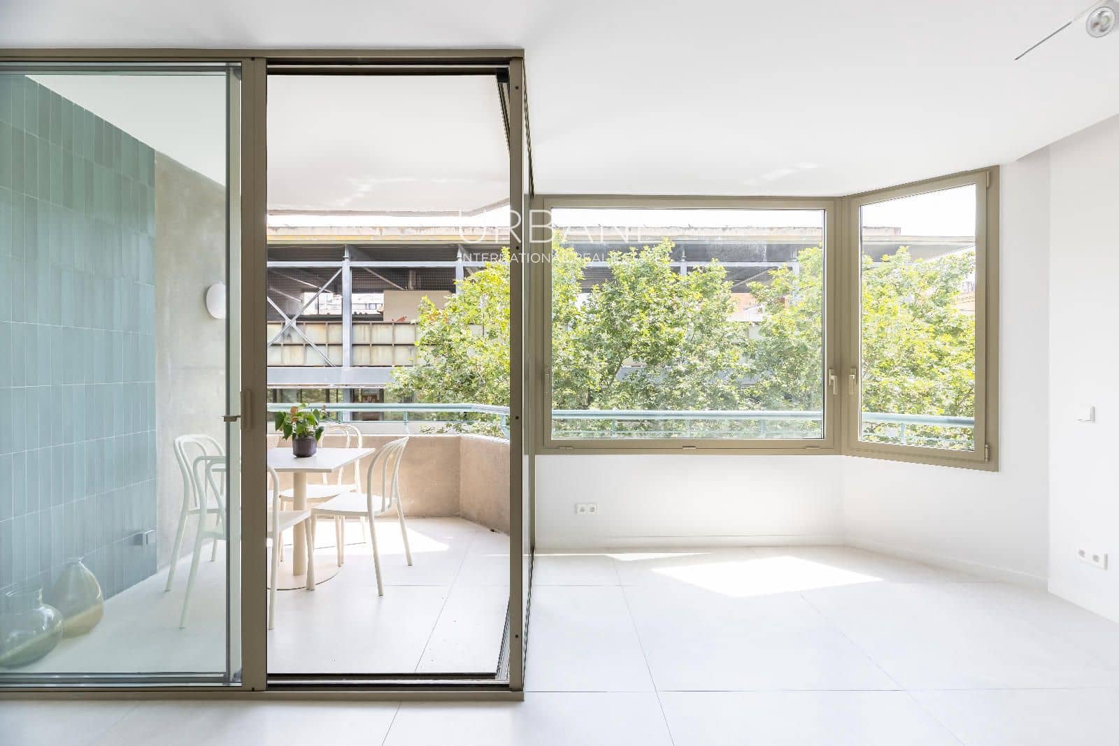 3 bedroom Flat for sale in Barcelona city with garage - € 895,000 (Ref: 9829769)