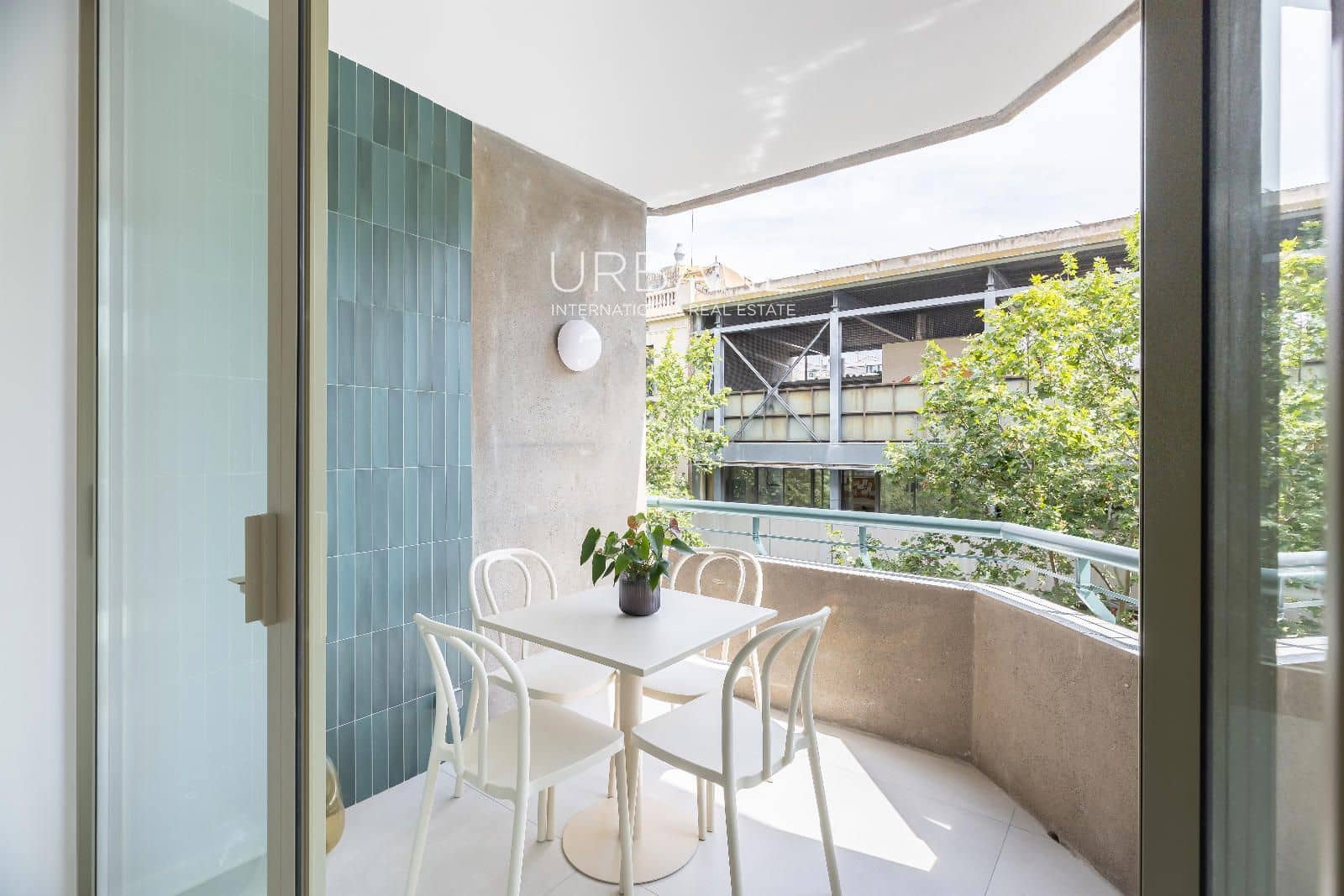 3 bedroom Flat for sale in Barcelona city with garage - € 895,000 (Ref: 9829769)