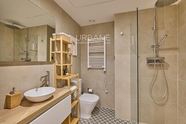 2 slaapkamer Flat te koop in Ciutat Vella, Barcelona stad - € 459.000 (Ref: 9841152)
