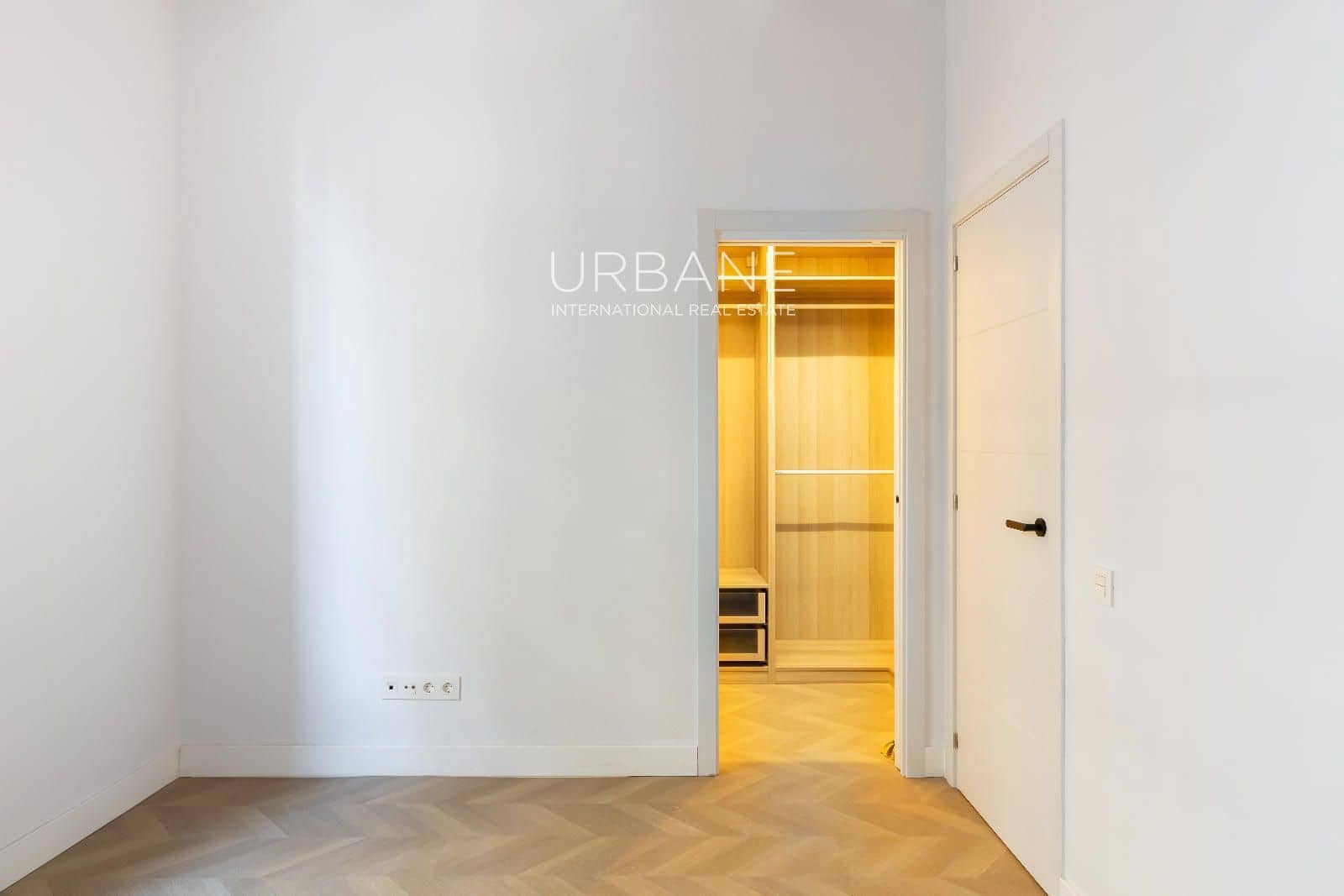 2 quarto Apartamento para venda em Barcelona cidade - 575 000 € (Ref: 9915007)