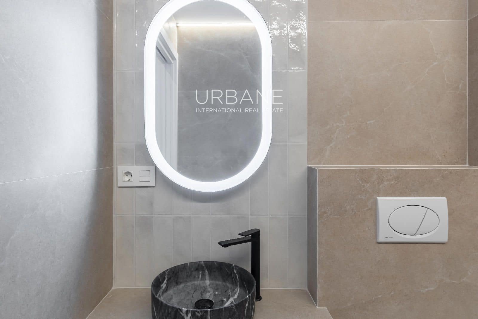 2 quarto Apartamento para venda em Barcelona cidade - 575 000 € (Ref: 9915007)