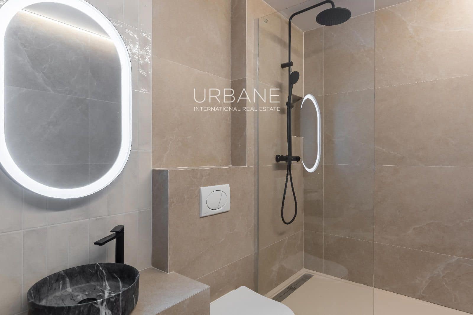 2 quarto Apartamento para venda em Barcelona cidade - 575 000 € (Ref: 9915007)