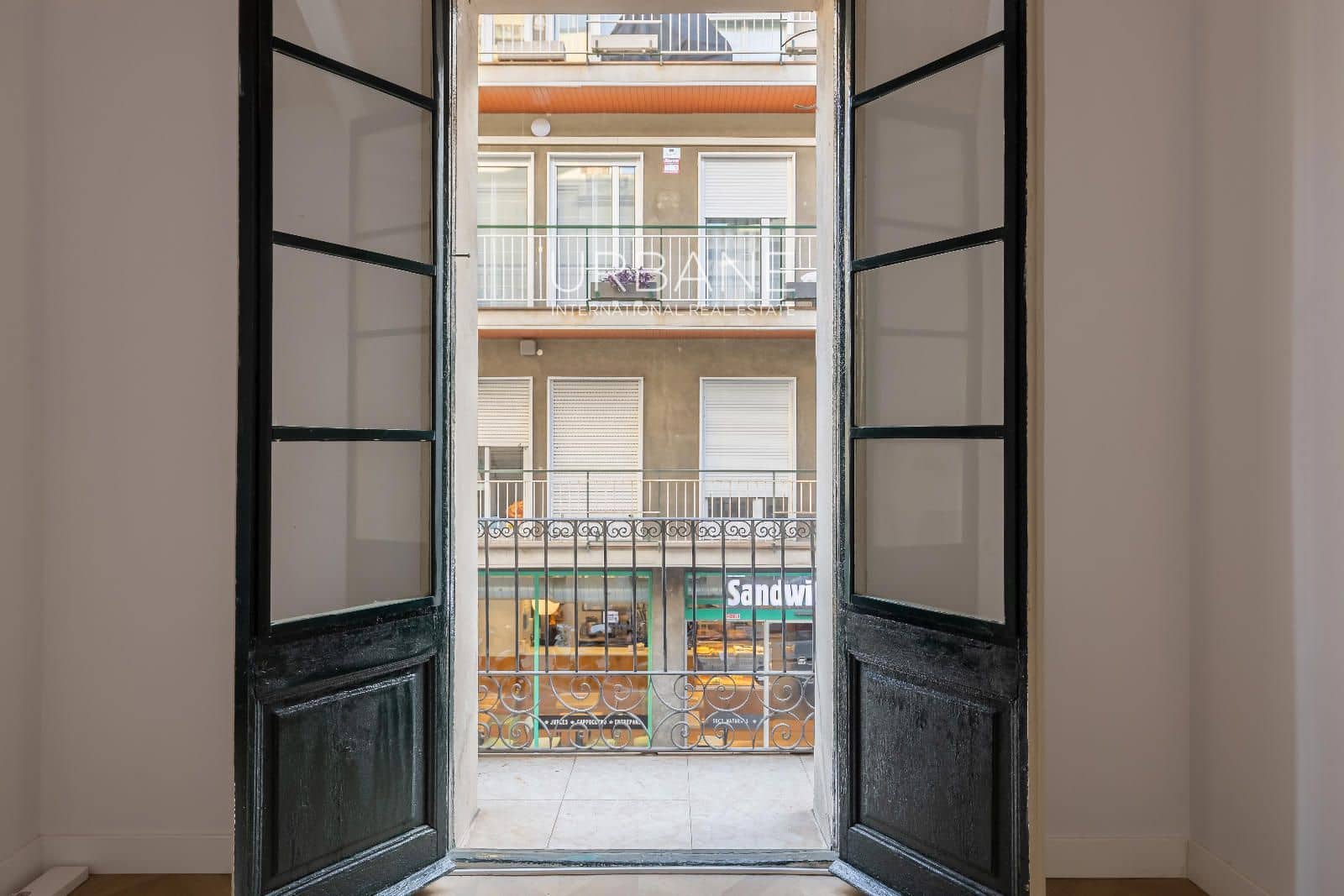 2 quarto Apartamento para venda em Barcelona cidade - 575 000 € (Ref: 9915007)