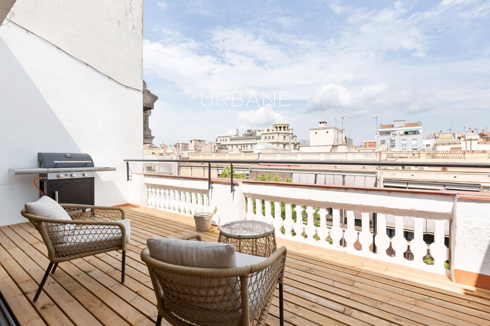 2 bedroom Penthouse for rent in Barcelona city - € 3,800 (Ref: 9918785)