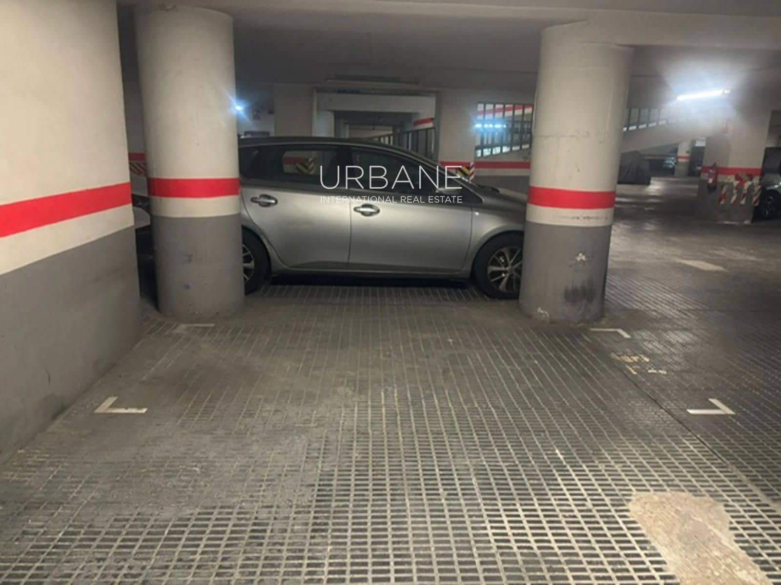 Garage for sale in Barcelona city - € 21,500 (Ref: 9925250)