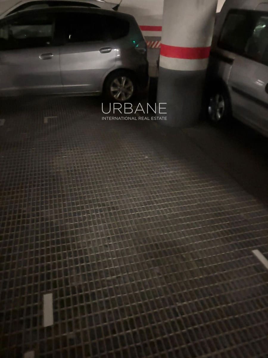 Garage for sale in Barcelona city - € 23,500 (Ref: 9925251)