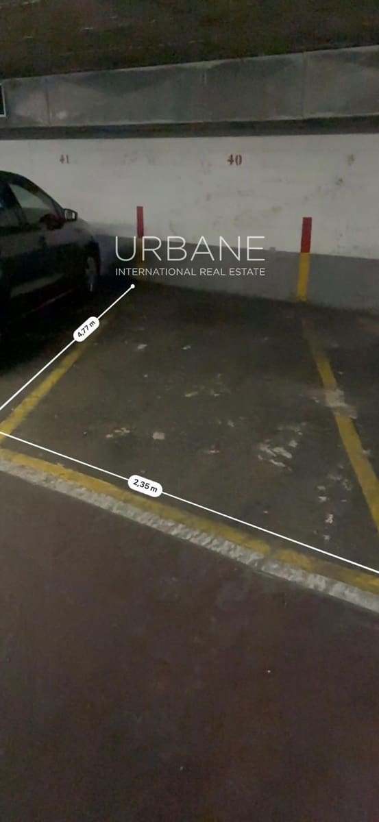 Garage for sale in Barcelona city - € 20,000 (Ref: 9925252)