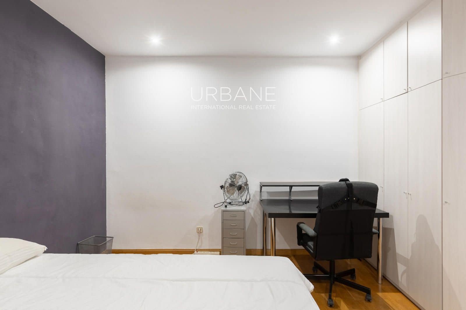 2 bedroom Penthouse for rent in Barcelona city - € 1,600 (Ref: 9950753)