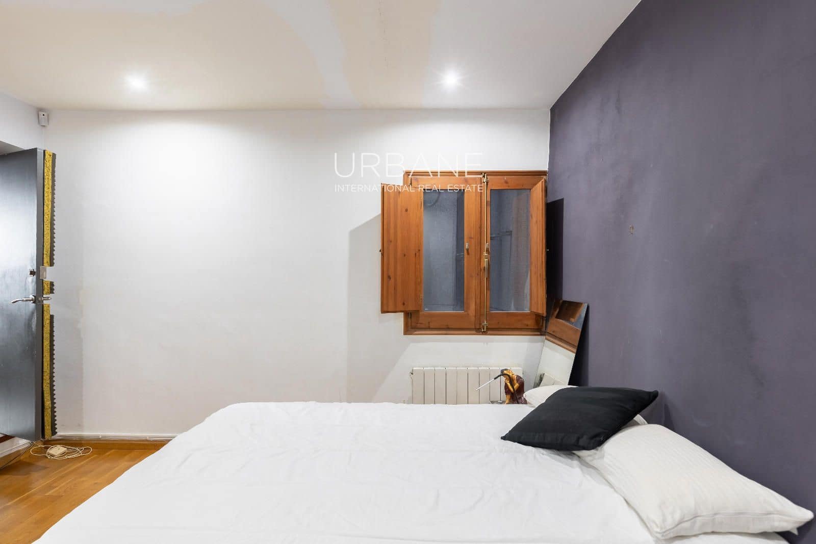 2 bedroom Penthouse for rent in Barcelona city - € 1,600 (Ref: 9950753)