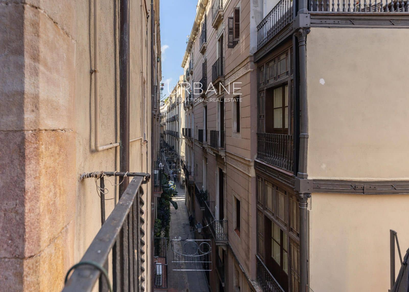2 bedroom Penthouse for rent in Barcelona city - € 1,600 (Ref: 9950753)