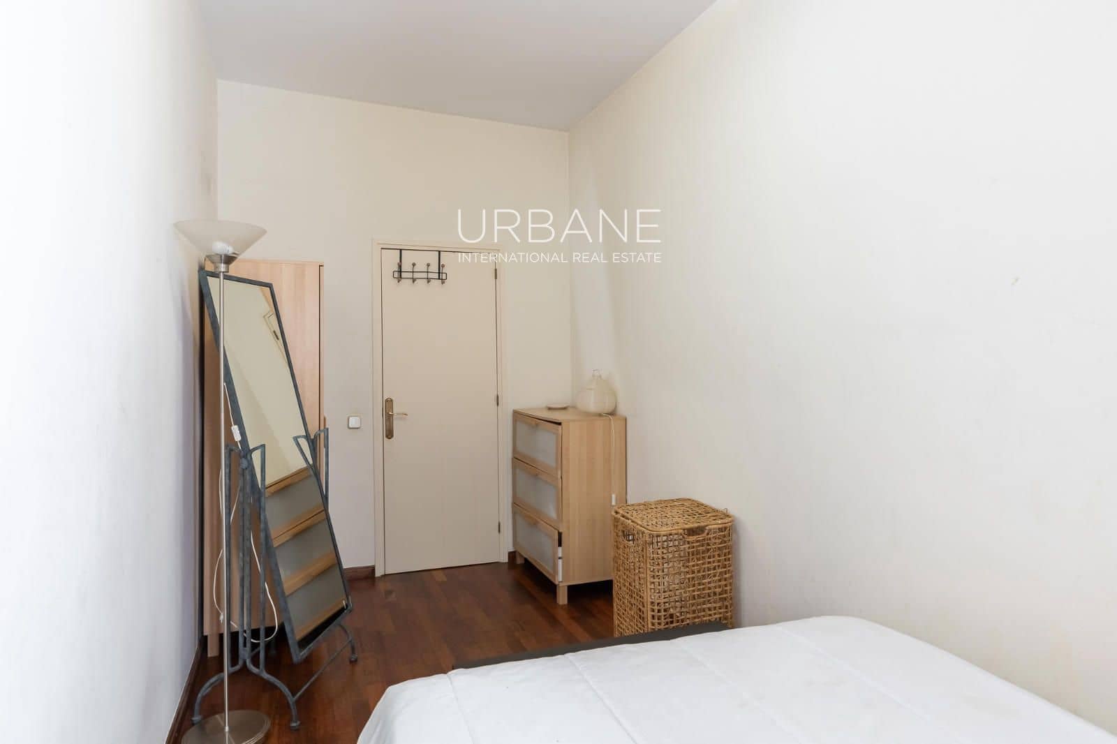 2 soverom Leilighet til leie i Barcelona by - € 1 450 (Ref: 9950754)