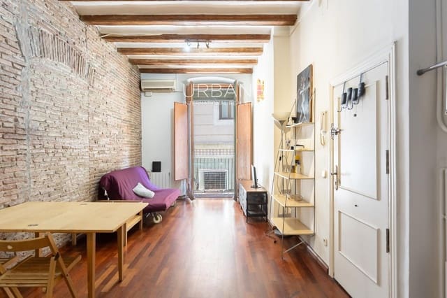 2 sovrum Lägenhet att hyra i El Barri Gòtic, Barcelona stad - 1 450 € (Ref: 9950754)