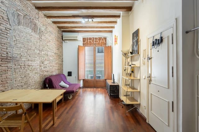 2 sovrum Lägenhet att hyra i El Barri Gòtic, Barcelona stad - 1 450 € (Ref: 9950754)