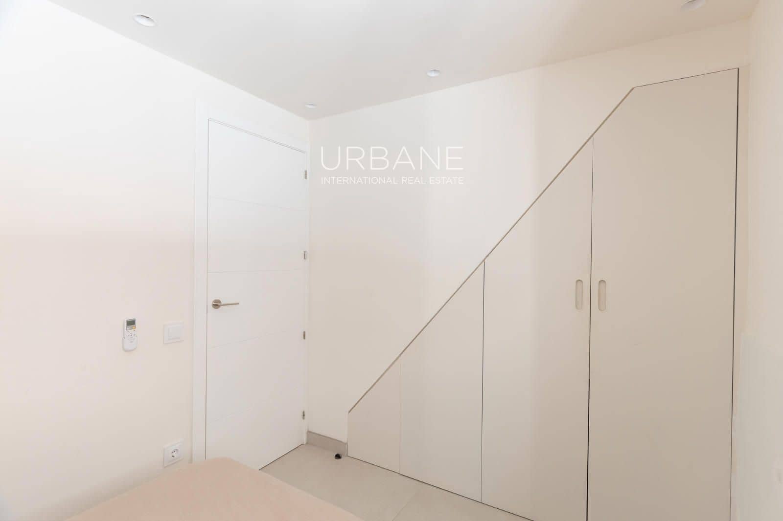 2 bedroom Flat for rent in Barcelona city - € 2,400 (Ref: 9961629)
