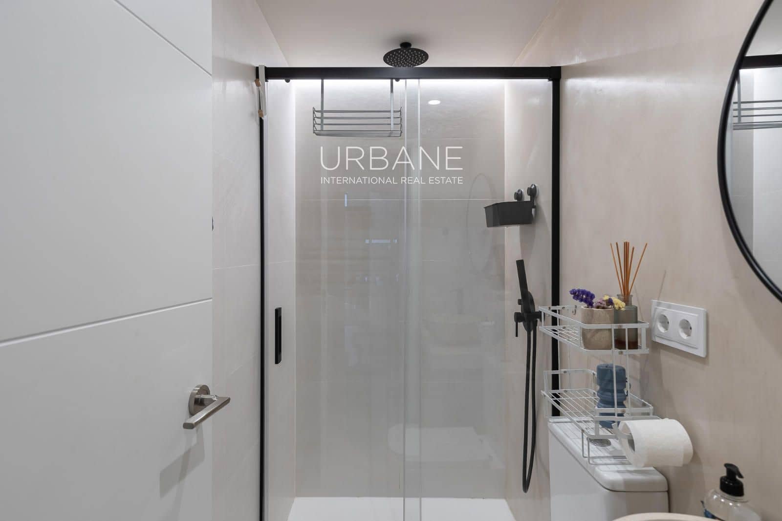 2 bedroom Flat for rent in Barcelona city - € 2,400 (Ref: 9961629)