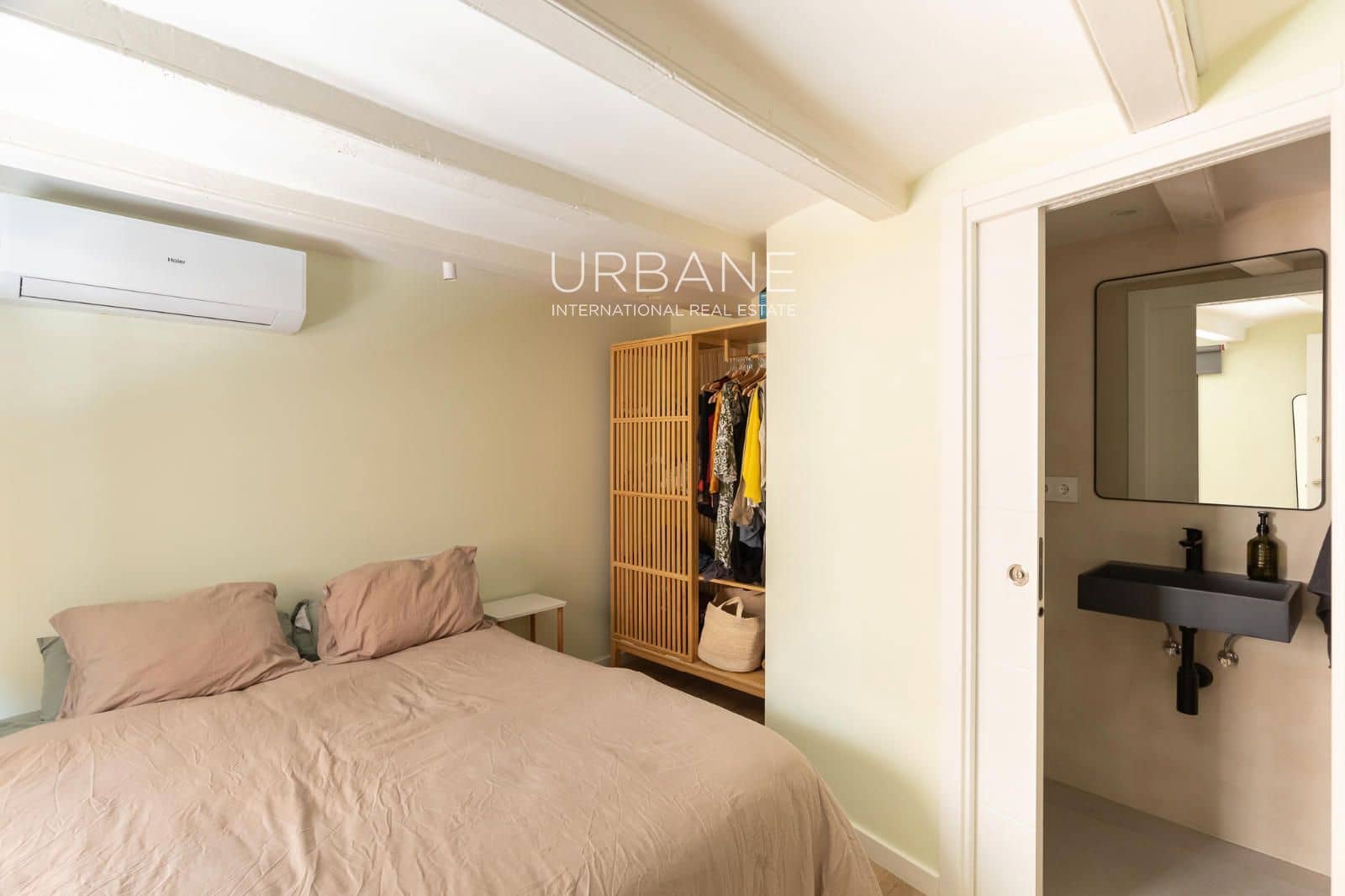 2 bedroom Flat for rent in Barcelona city - € 2,400 (Ref: 9961629)