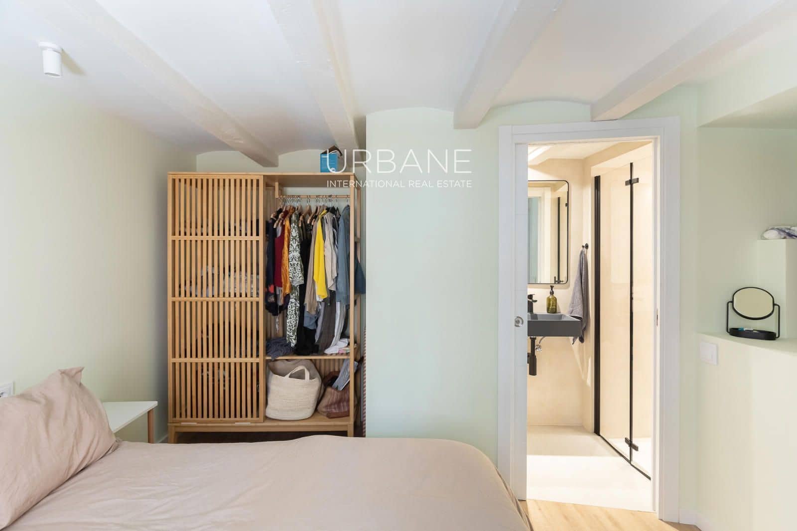 2 bedroom Flat for rent in Barcelona city - € 2,400 (Ref: 9961629)