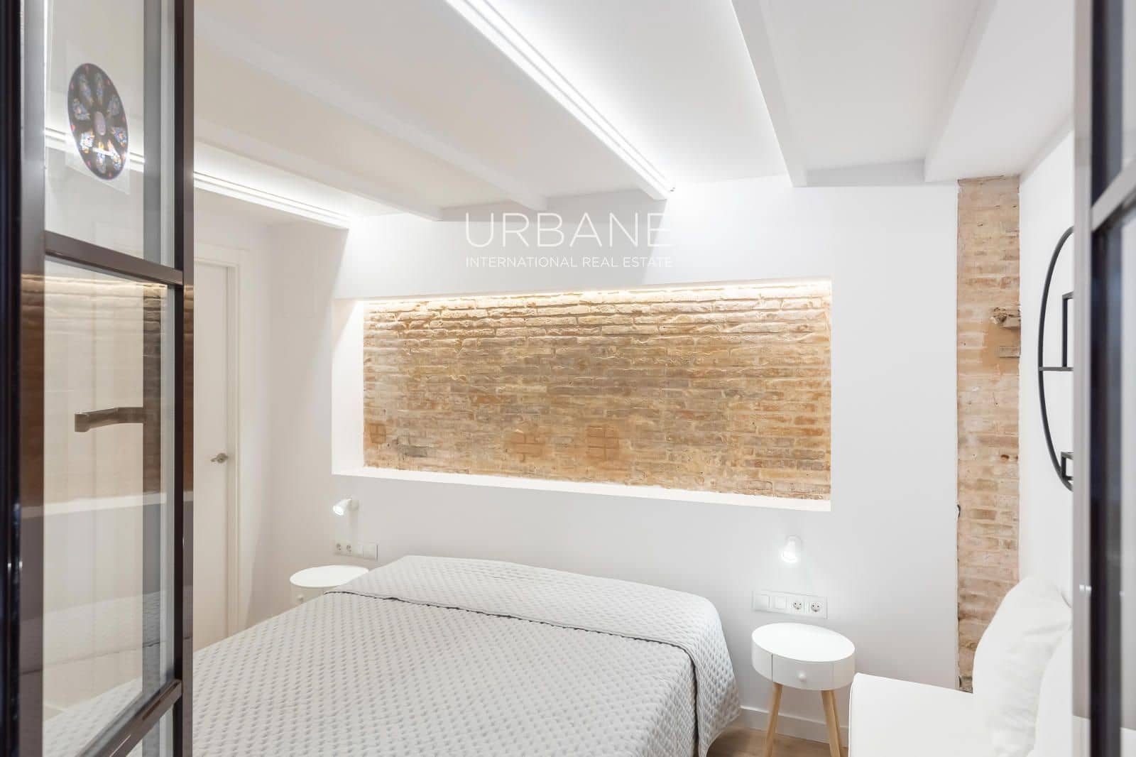 2 slaapkamer Penthouse te huur in Barcelona stad - € 2.100 (Ref: 9985677)