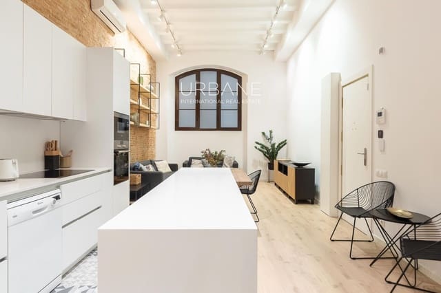 2 slaapkamer Penthouse te huur in Ciutat Vella, Barcelona stad - € 2.100 (Ref: 9985677)