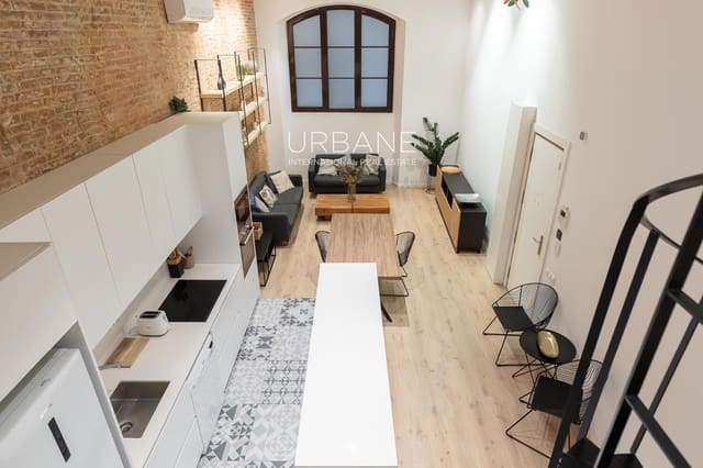 2 slaapkamer Penthouse te huur in Ciutat Vella, Barcelona stad - € 2.100 (Ref: 9985677)