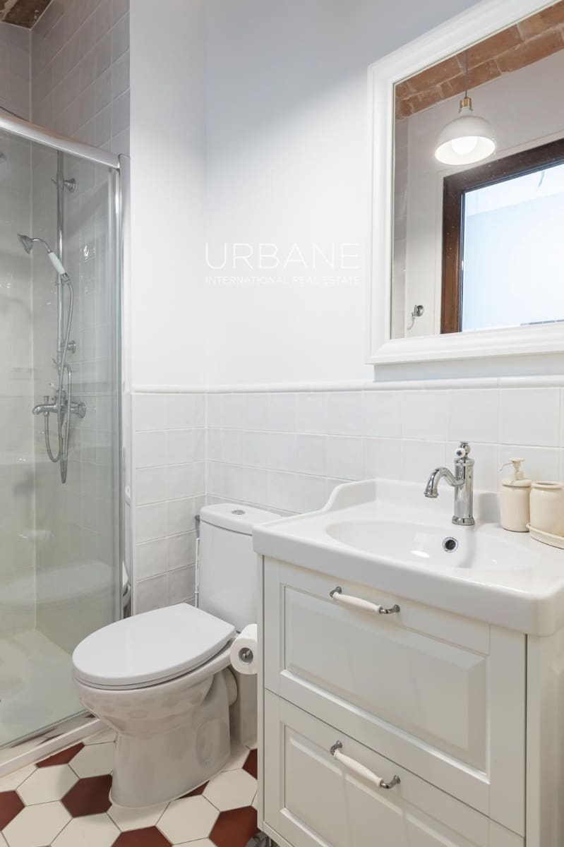 2 slaapkamer Flat te huur in Barcelona stad - € 1.500 (Ref: 9999411)