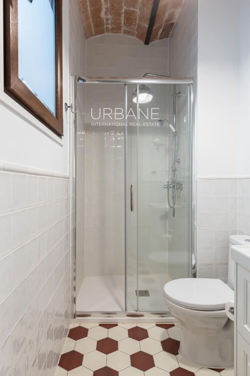 2 slaapkamer Flat te huur in Barcelona stad - € 1.500 (Ref: 9999411)