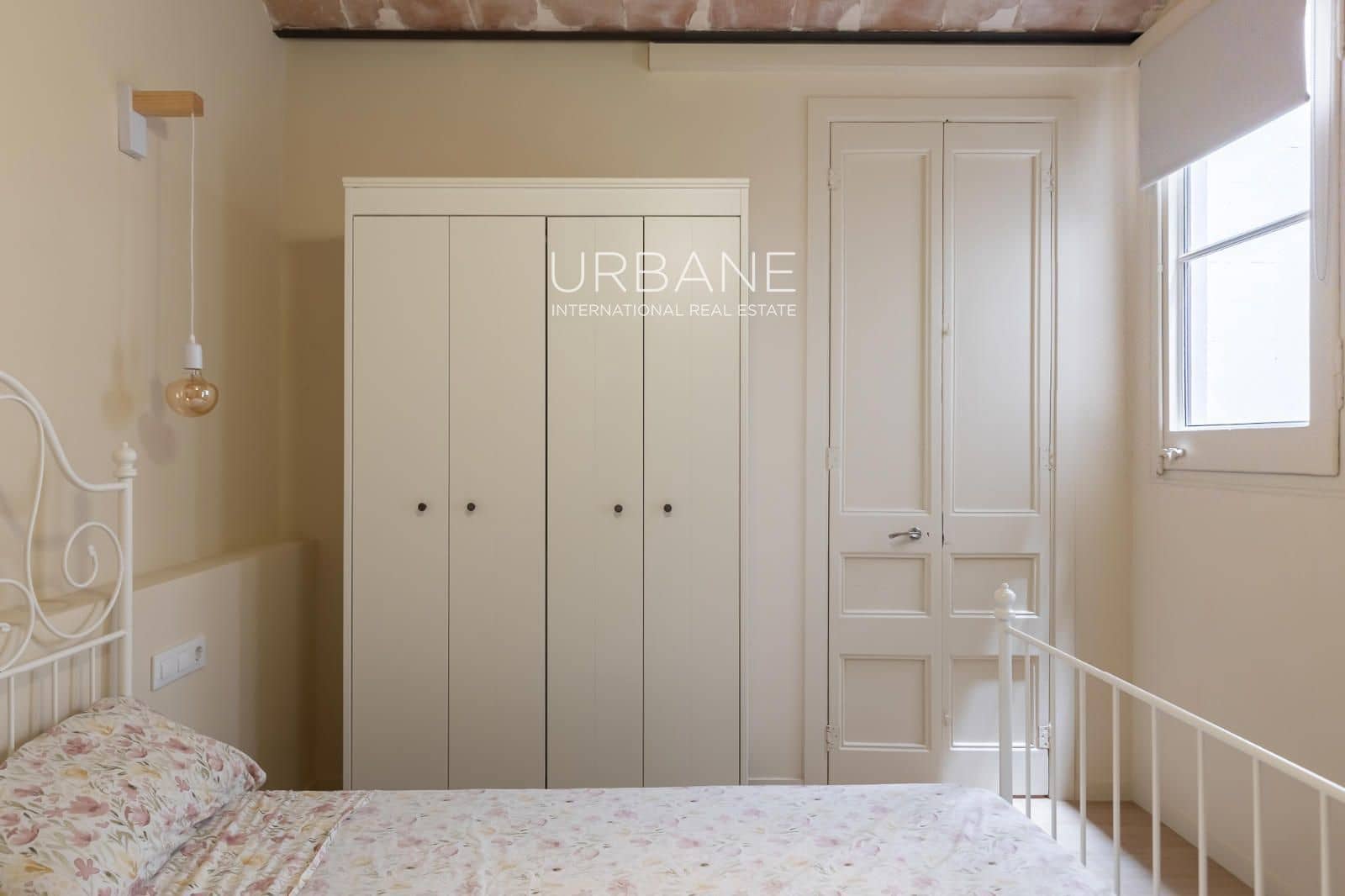 2 slaapkamer Flat te huur in Barcelona stad - € 1.500 (Ref: 9999411)