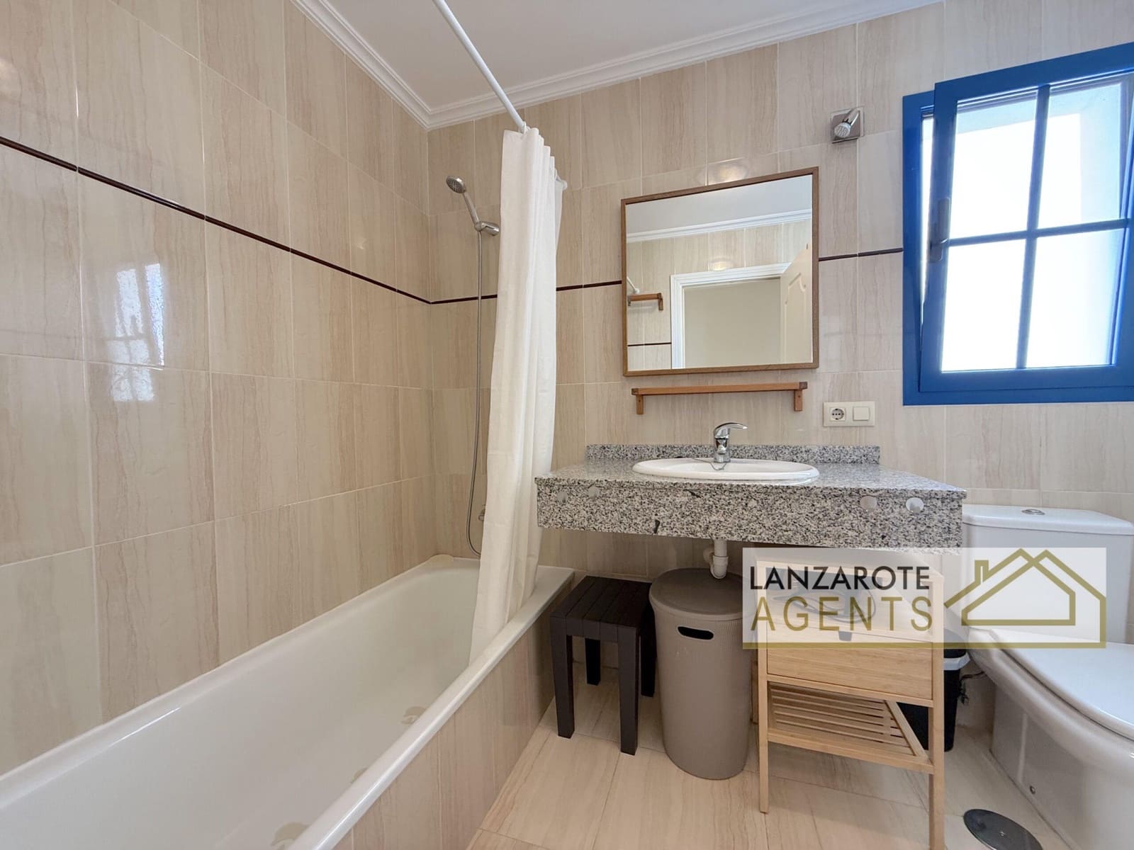 Villa/Maison de 2 chambres à louer à Playa Blanca avec garage - 2 250 € (Ref: 10004508)