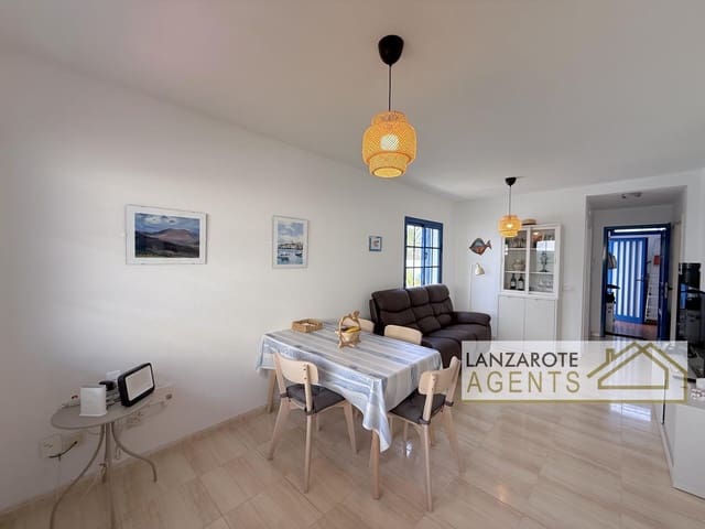 2 bedroom Villa for rent in Playa Blanca, Yaiza with garage - € 2,250 (Ref: 10004508)