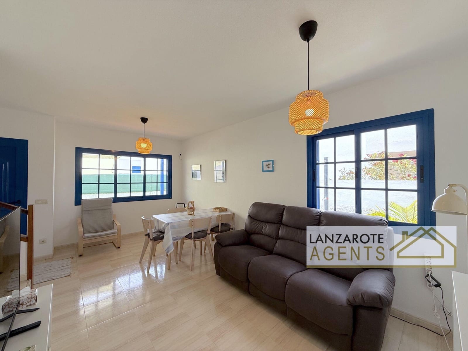 Villa/Maison de 2 chambres à louer à Playa Blanca avec garage - 2 250 € (Ref: 10004508)