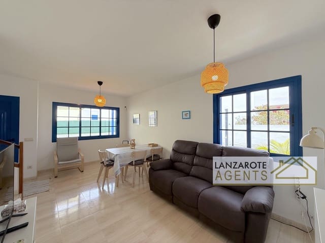 2 bedroom Villa for rent in Playa Blanca, Yaiza with garage - € 2,250 (Ref: 10004508)
