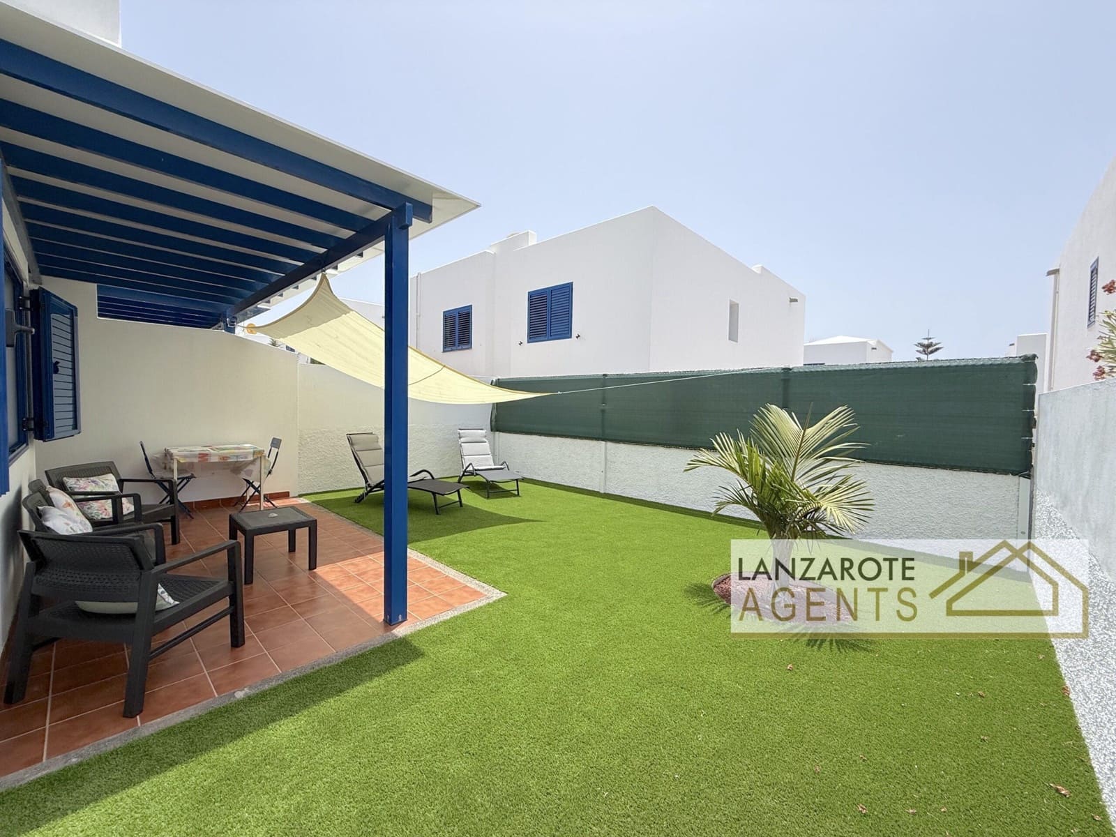 Villa/Maison de 2 chambres à louer à Playa Blanca avec garage - 2 250 € (Ref: 10004508)