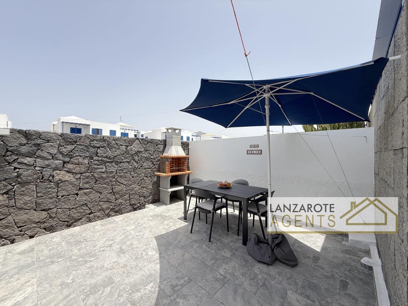 Villa/Maison de 2 chambres à louer à Playa Blanca avec garage - 2 250 € (Ref: 10004508)
