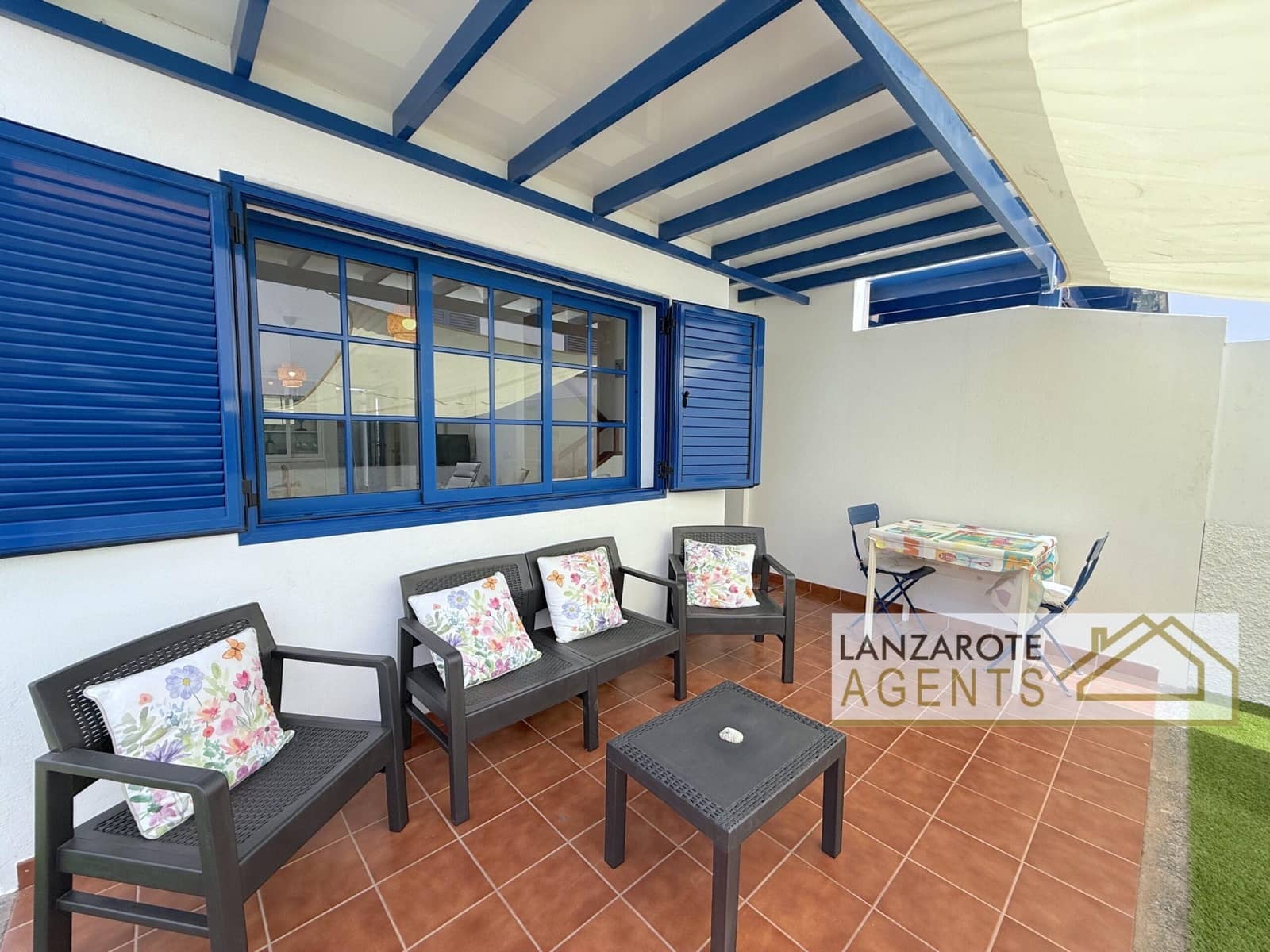 Villa/Maison de 2 chambres à louer à Playa Blanca avec garage - 2 250 € (Ref: 10004508)
