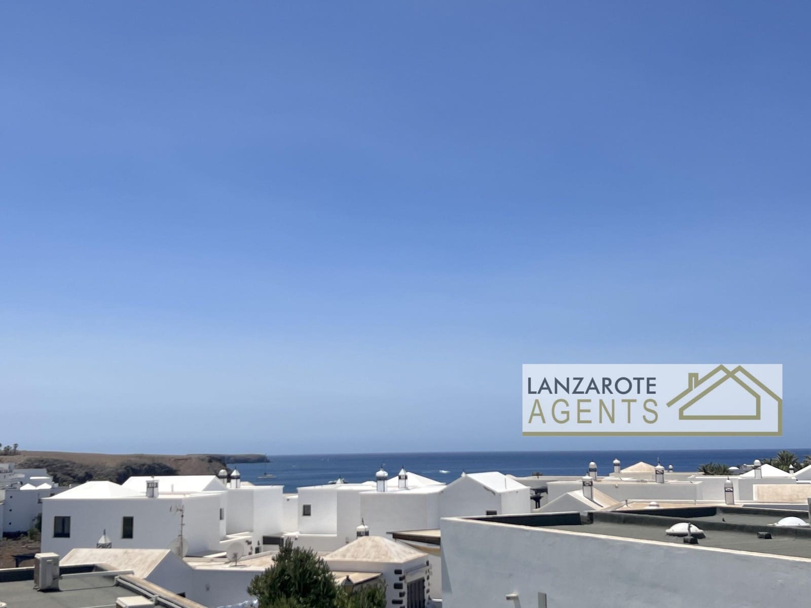 Chalet de 3 habitaciones en Playa Blanca en venta - 435.000 € (Ref: 10005989)