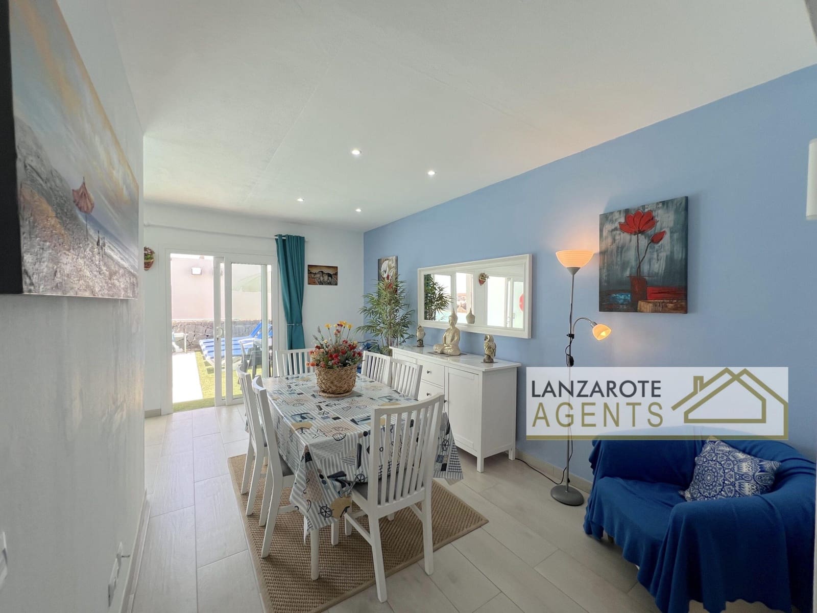Chalet de 3 habitaciones en Playa Blanca en venta - 435.000 € (Ref: 10005989)