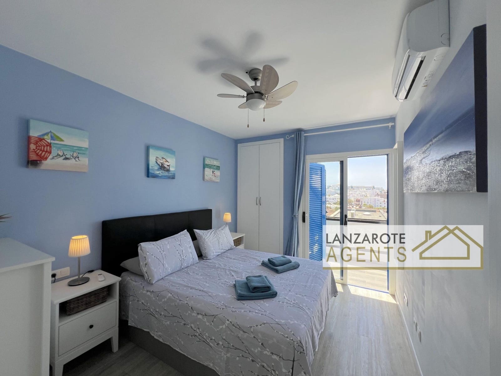 Chalet de 3 habitaciones en Playa Blanca en venta - 435.000 € (Ref: 10005989)