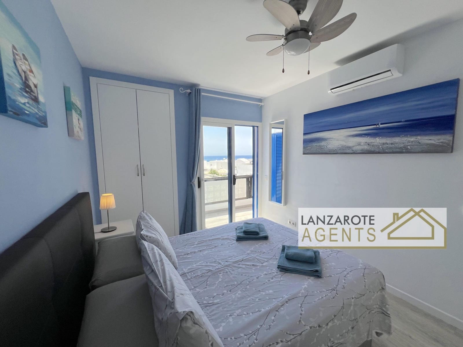 Chalet de 3 habitaciones en Playa Blanca en venta - 435.000 € (Ref: 10005989)