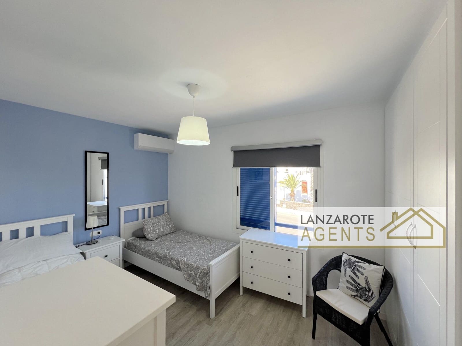 Chalet de 3 habitaciones en Playa Blanca en venta - 435.000 € (Ref: 10005989)