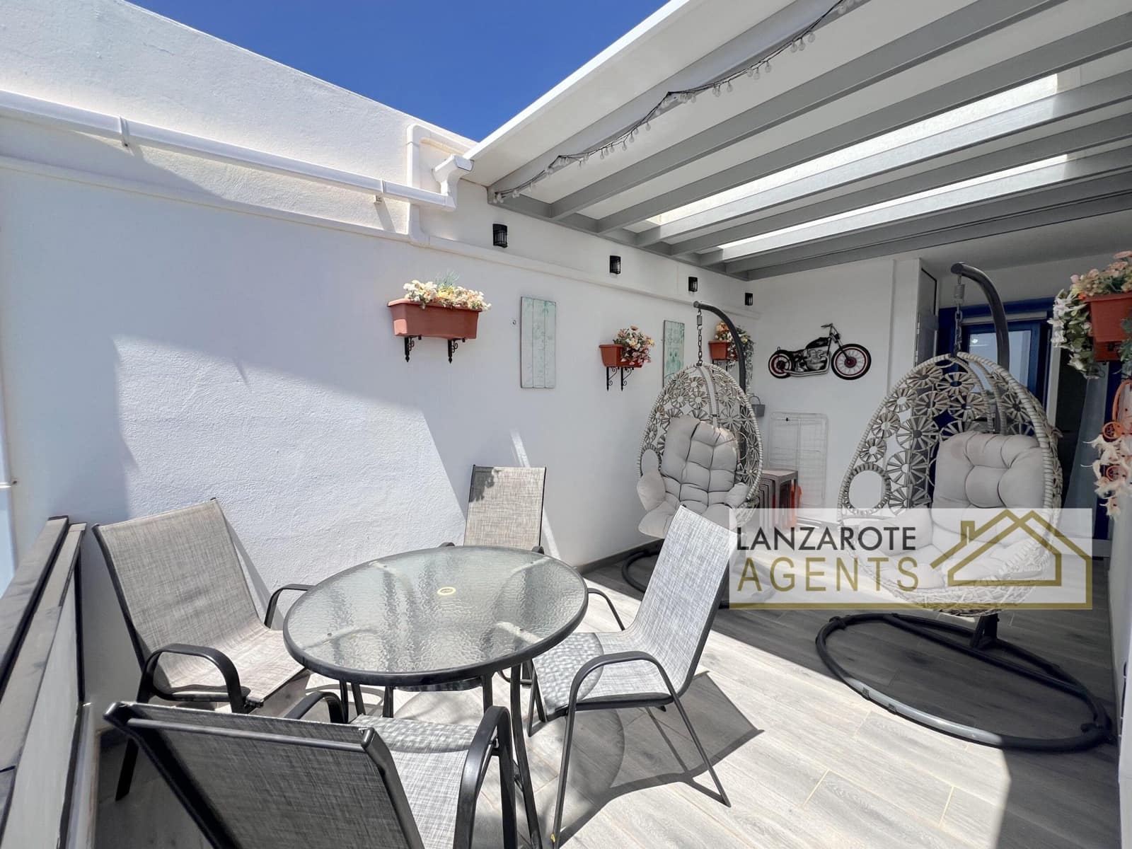Chalet de 3 habitaciones en Playa Blanca en venta - 435.000 € (Ref: 10005989)