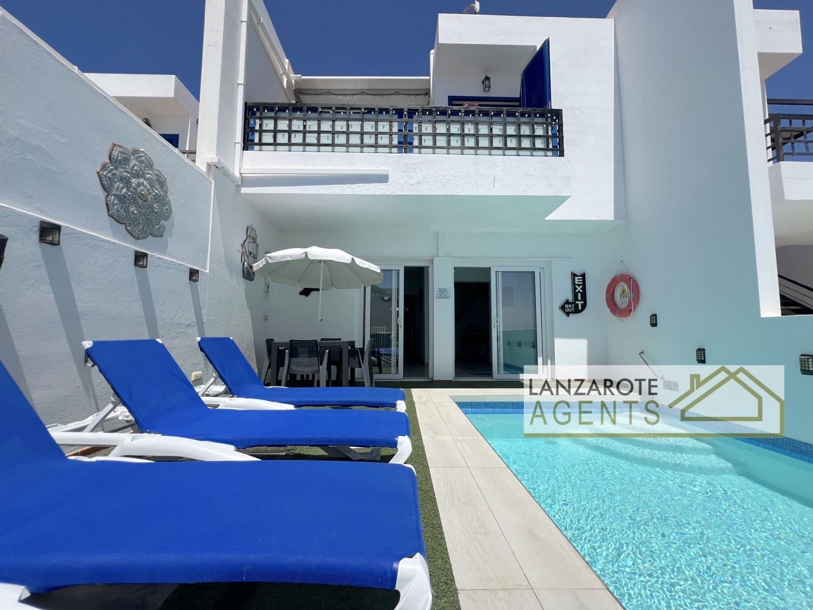 Chalet de 3 habitaciones en Playa Blanca en venta - 435.000 € (Ref: 10005989)