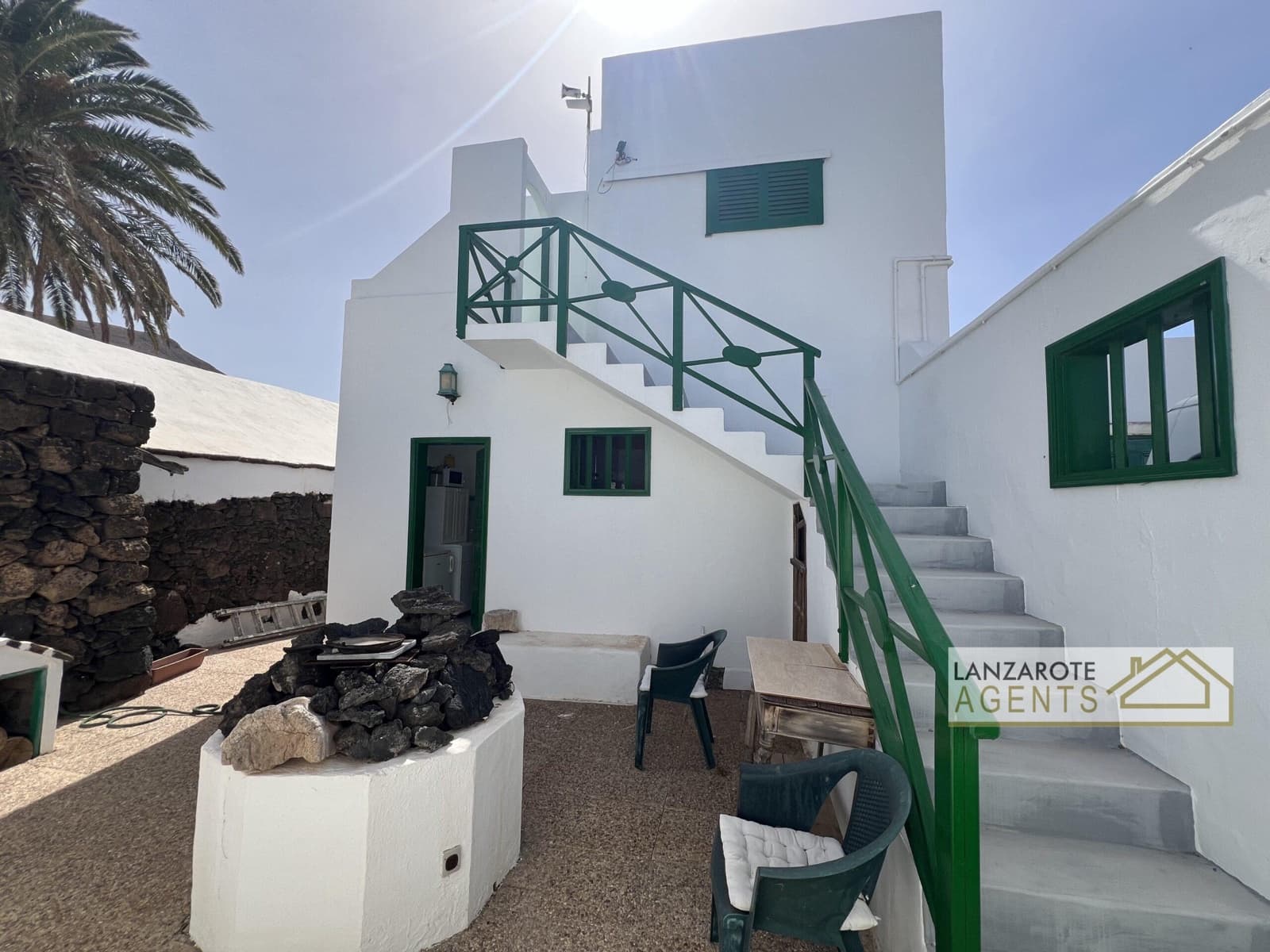 3 bedroom Villa for sale in Yaiza with garage - € 325,000 (Ref: 10012279)
